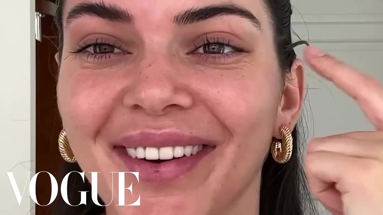 How Kendall Jenner Uses Gua Sha