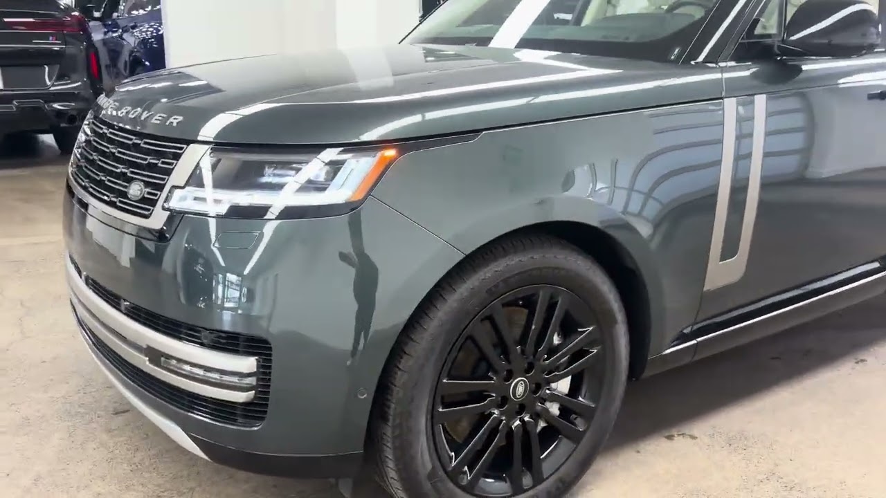 P096542 - 2024 Land Rover Range Rover SE