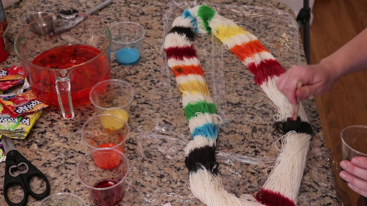 Handpainting Yarn with Foam Brushes and Kool-Aid: A Mommy and Me Craftventure