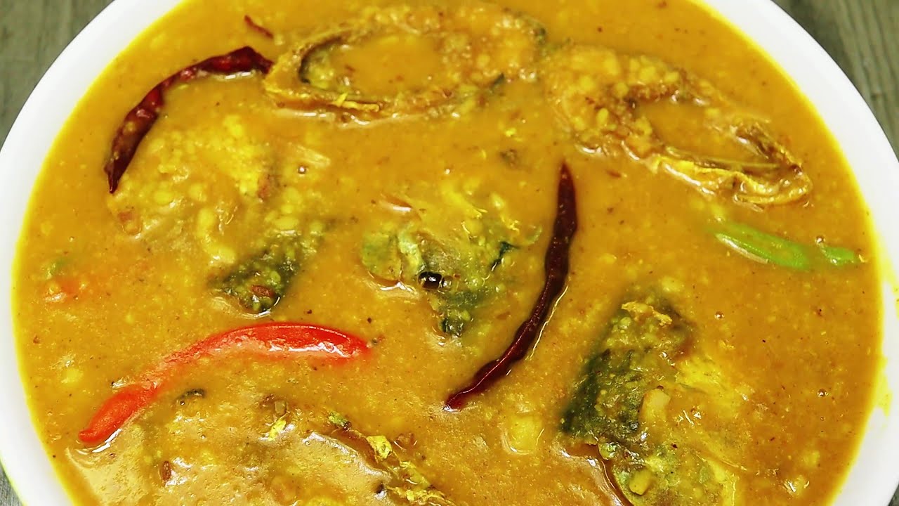 আঙ্গুল চেটে খাবার মতো দারুন মজার ইলিশ মাছের মাথা দিয়ে মাষকলাই ডাল রান্না !  মুড়িঘণ্টের চেয়ে অনেক মজা
