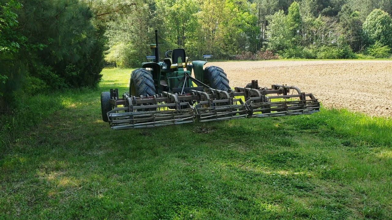 First 2022 Soybean 🌱🌱🌱 planted