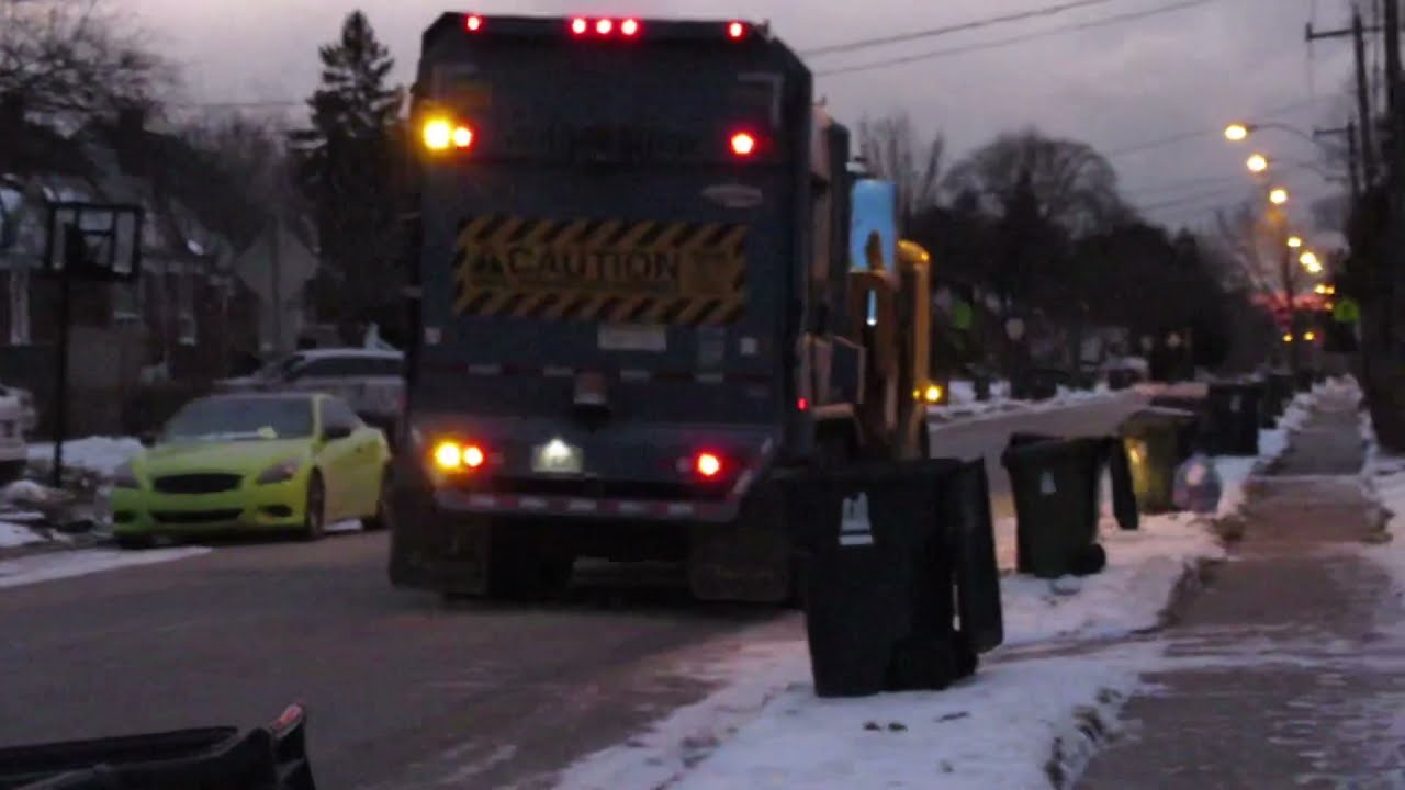 City of Toronto Garbage Trucks ASL Early Morning 7:10 am