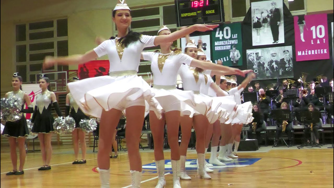 Brass Band MOD OSP TRYŃCZA & Majorettes FINEZJA - Tryńcza / Mażoretki i Orkiestra Dęta  #2