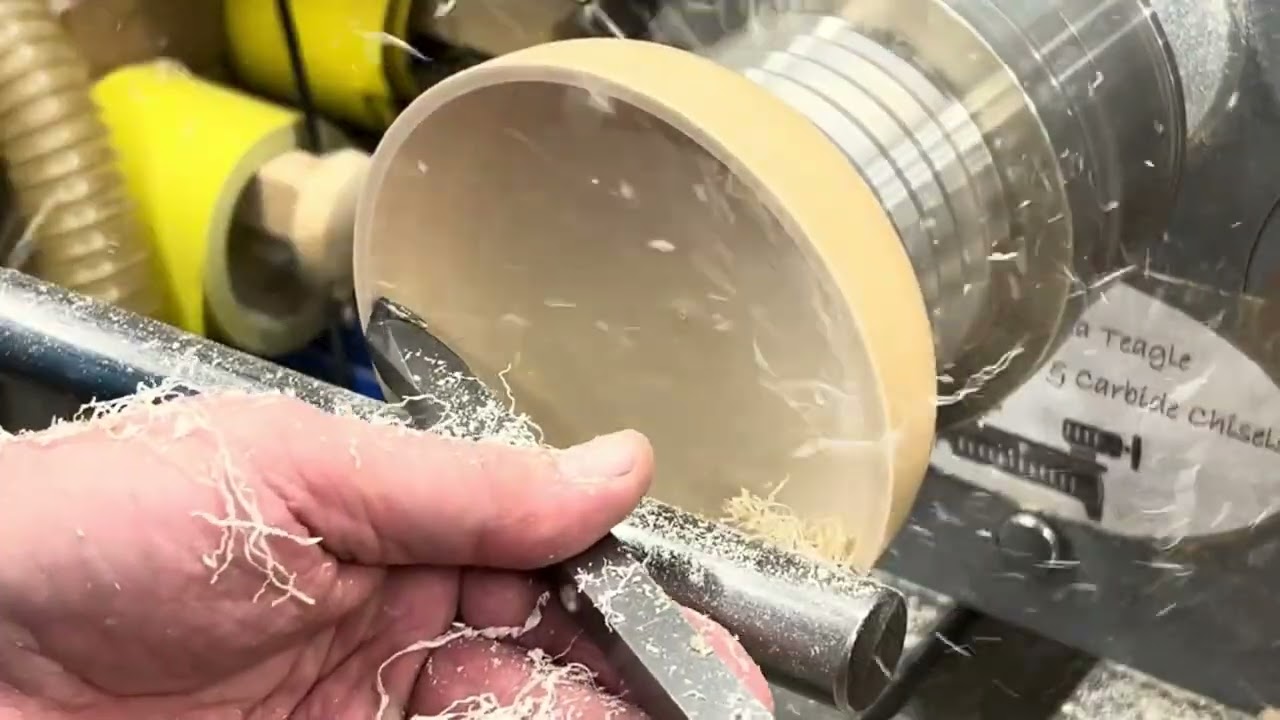 Woodturning. Hollowing an Ash bowl using my 9mm Box Hollower & SCH3 Carbide Chisels