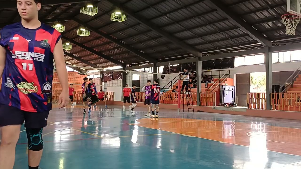 Leones vs A. comercio (2-0) parte del 1er set