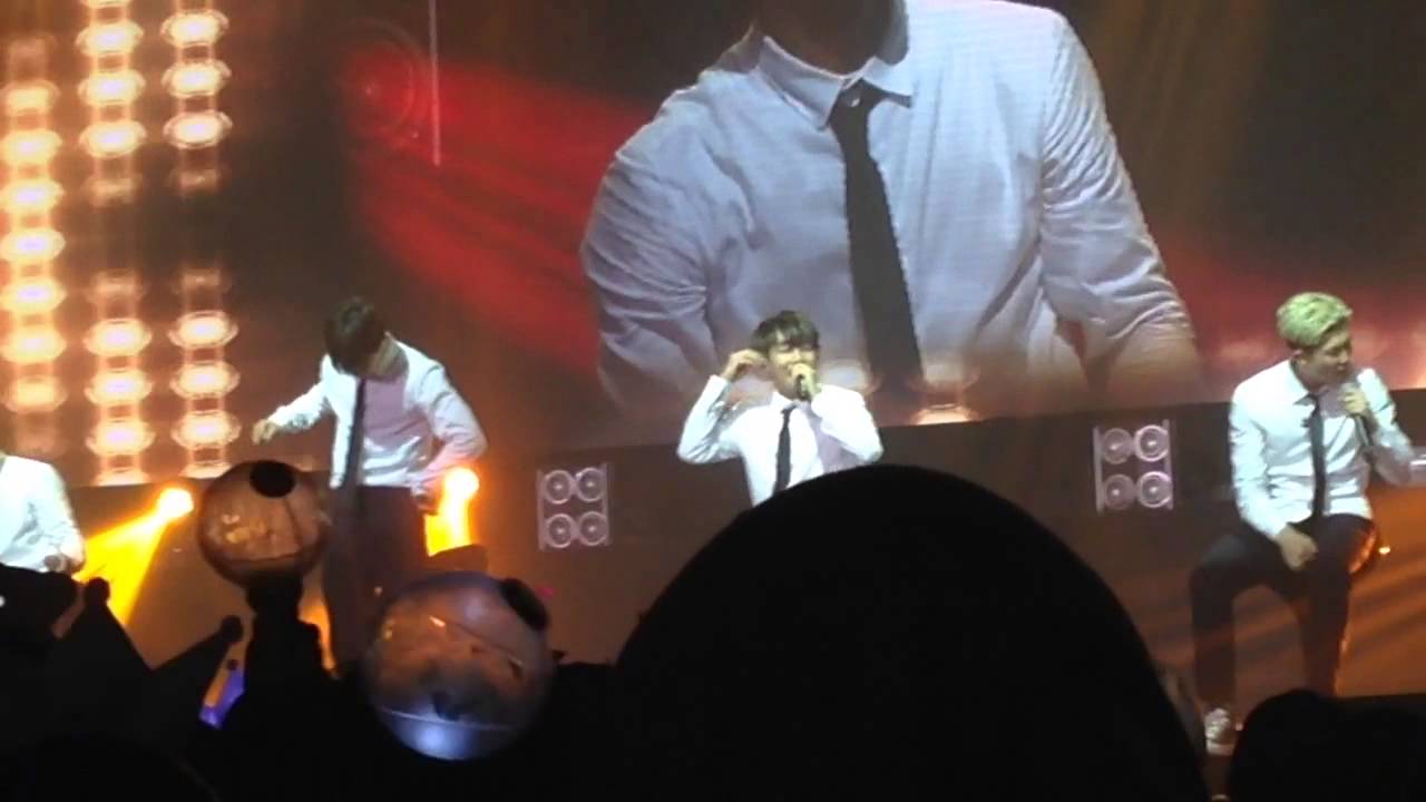 BTS TRB in Malaysia [Fancam] - Look Here
