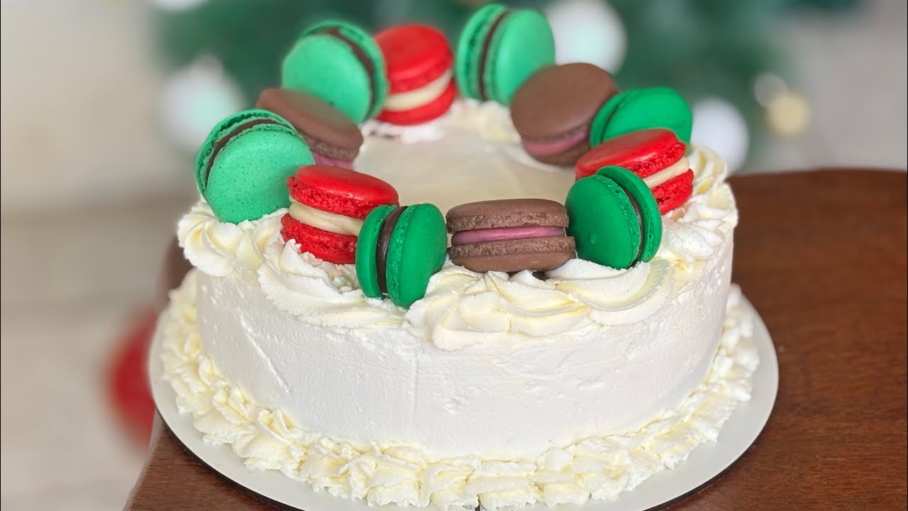 Bolo de Natal com Recheio Surpresa + Decoração com Macarons