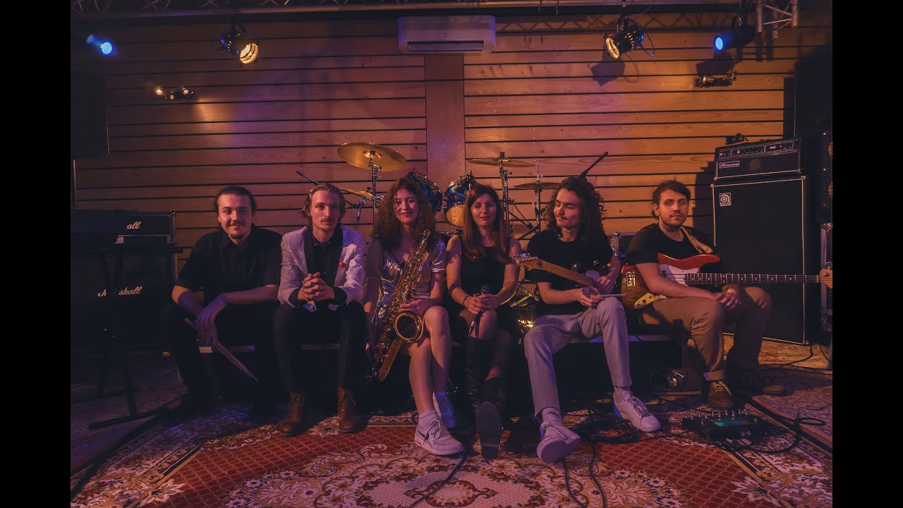 Valerie - Amy Winehouse - Cover by @ThePablitas
