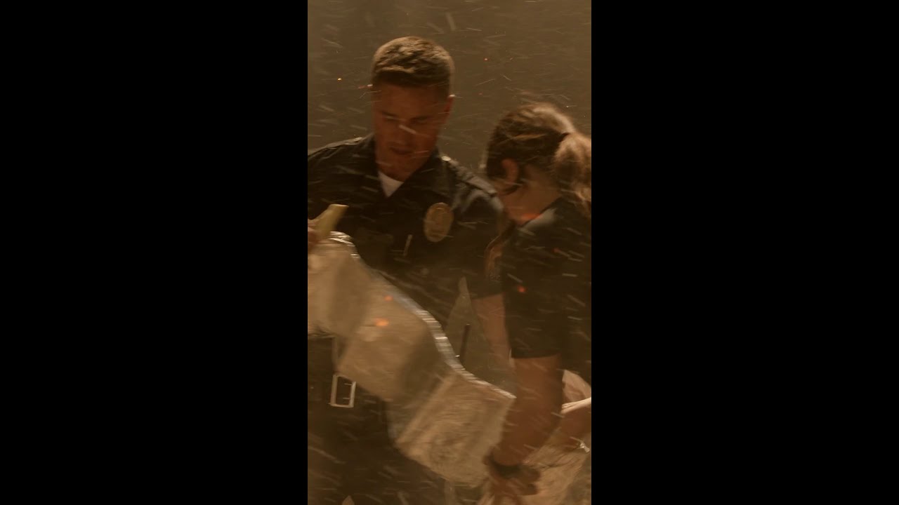 Das ist mal ein heißes Geständnis. 🔥 Die 7. Staffel von »The Rookie« gibt es jetzt auf Sky. 🍿