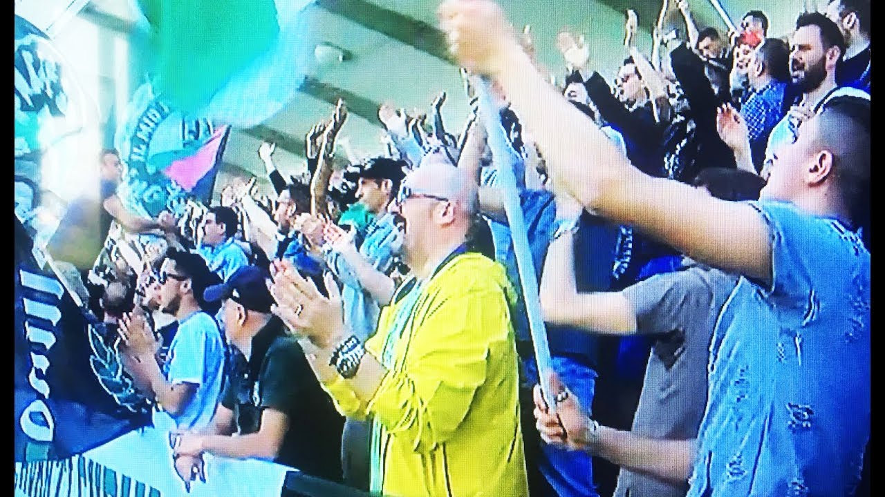 Tifosi Avellino caricano la squadra per la salvezza-25 Aprile 2018