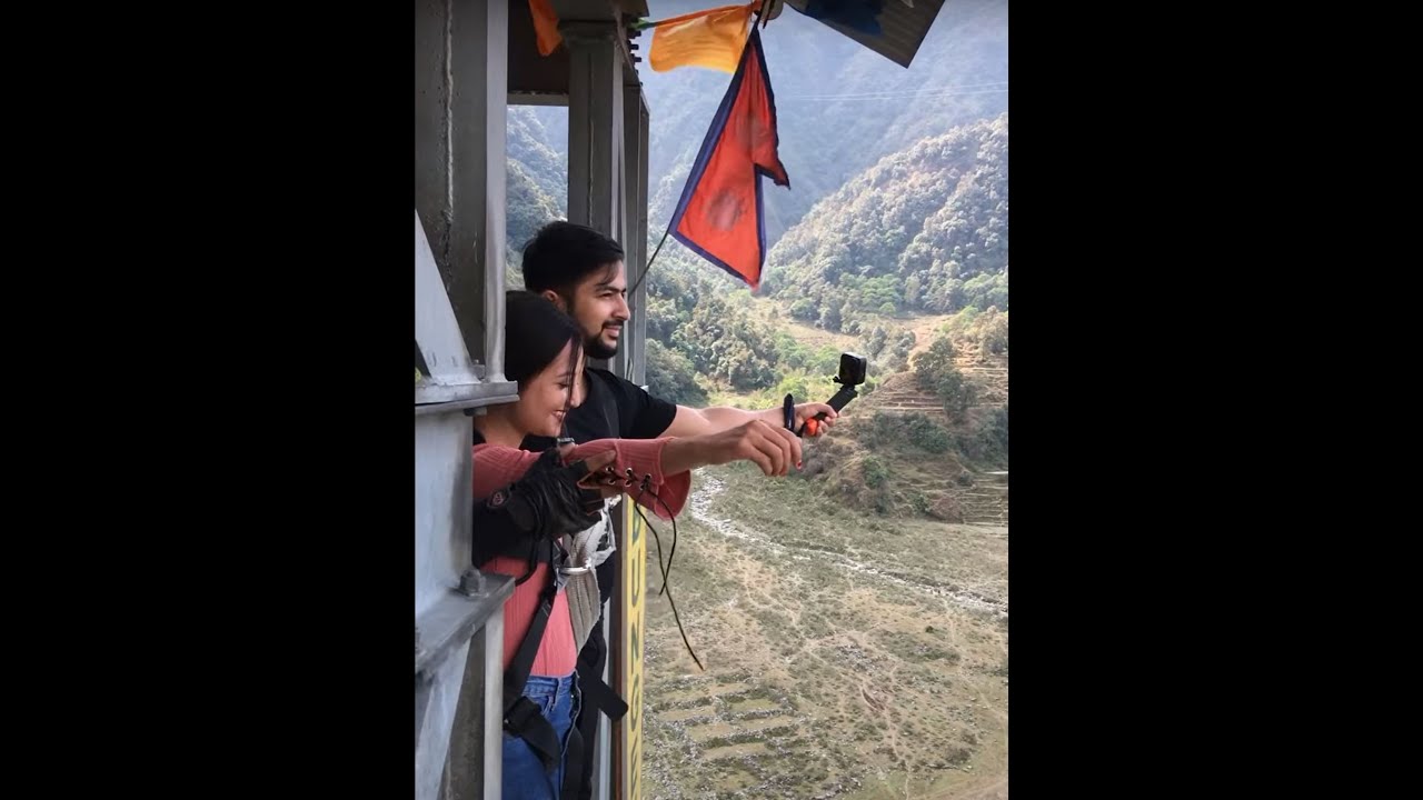 Couple bungee (Pokhara, Nepal) #showerusblessings