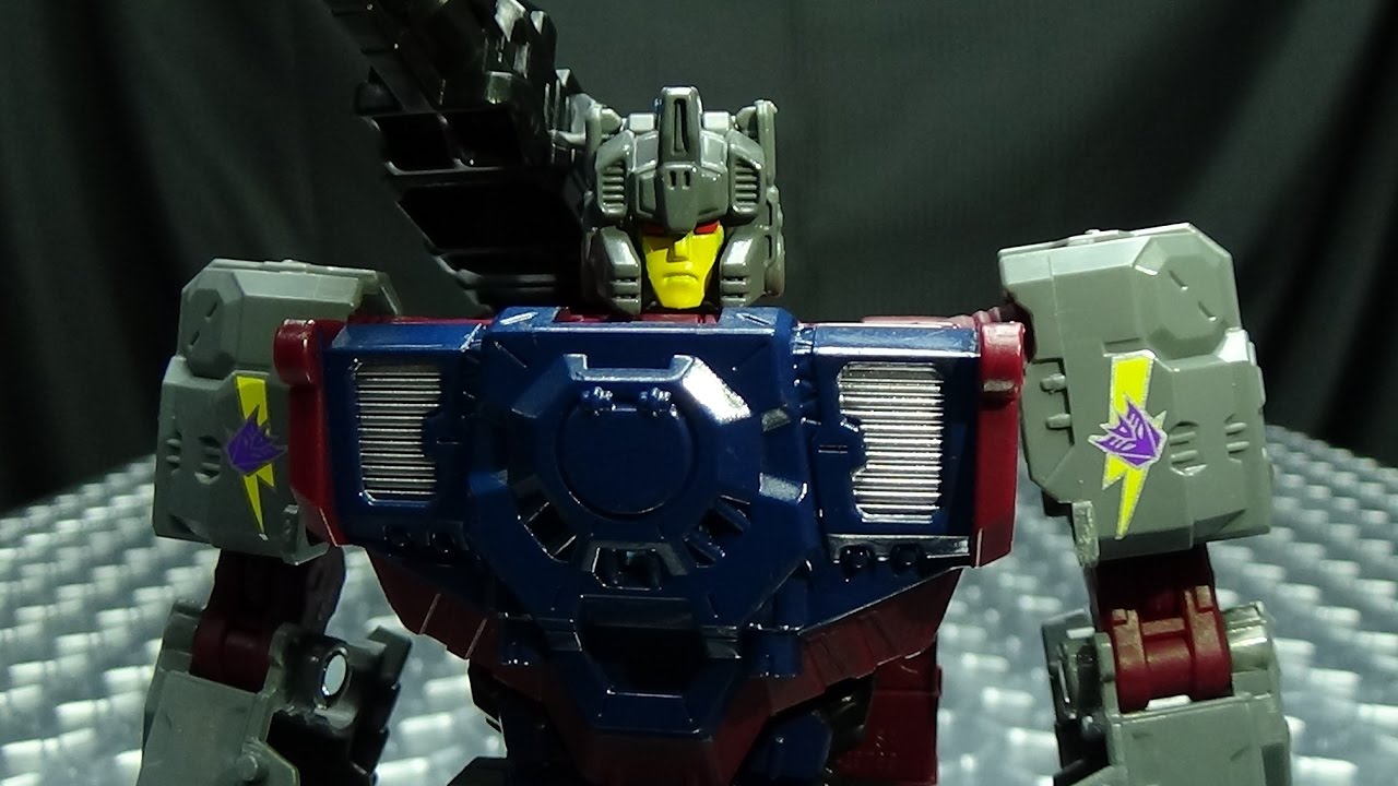 Titans Return Deluxe QUAKE: EmGo's Transformers Reviews N' Stuff