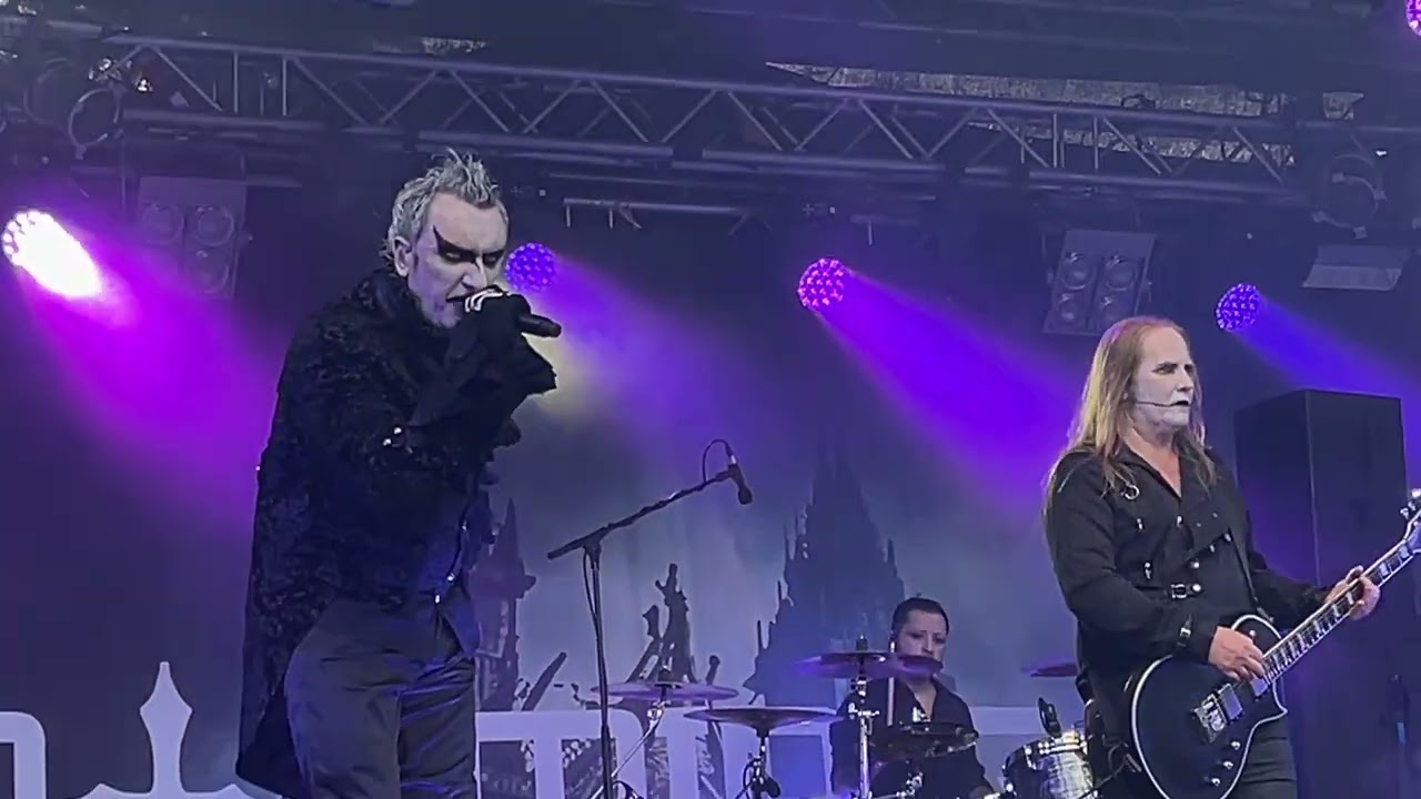 GOTHMINISTER: 