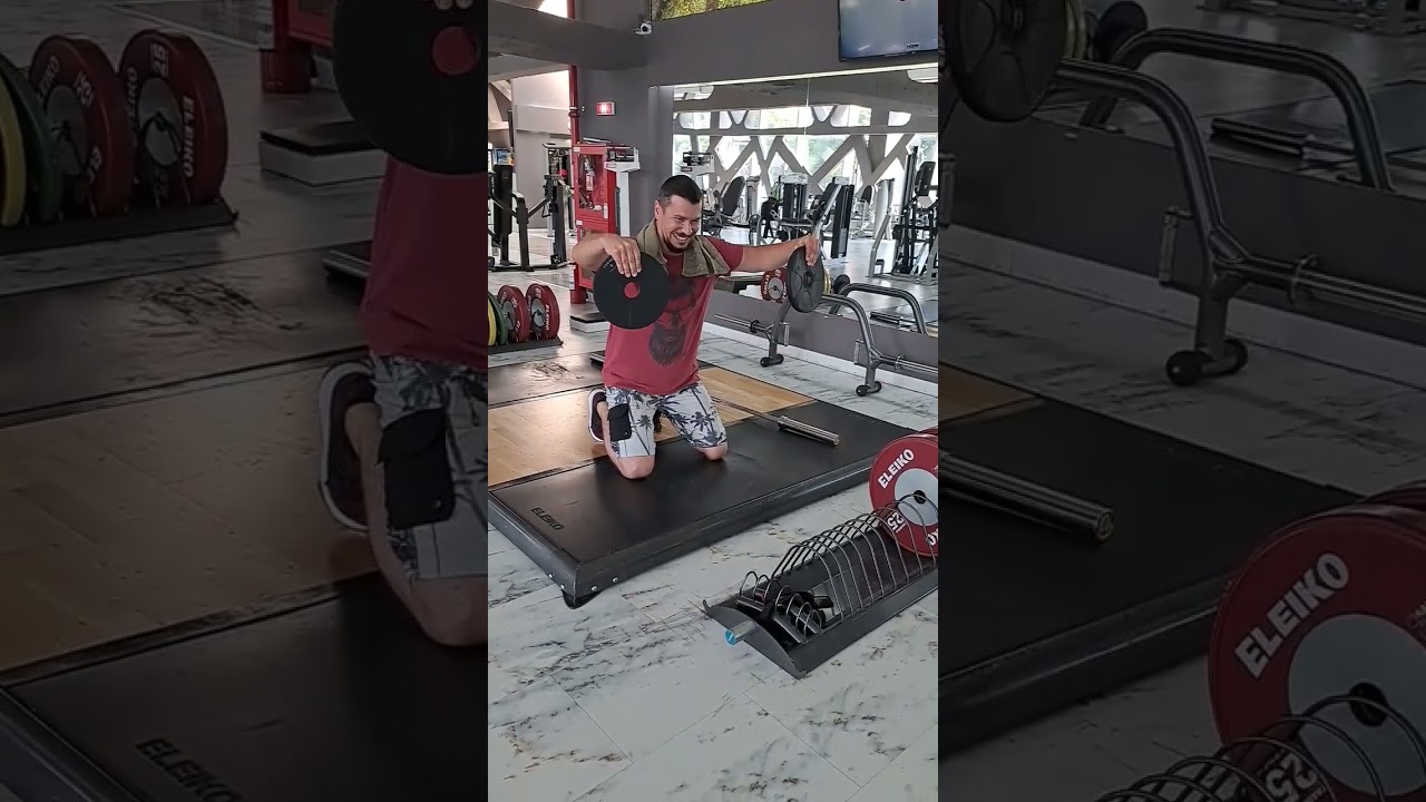 Sylvester Stallone 45 pound weight challange with 10 pound