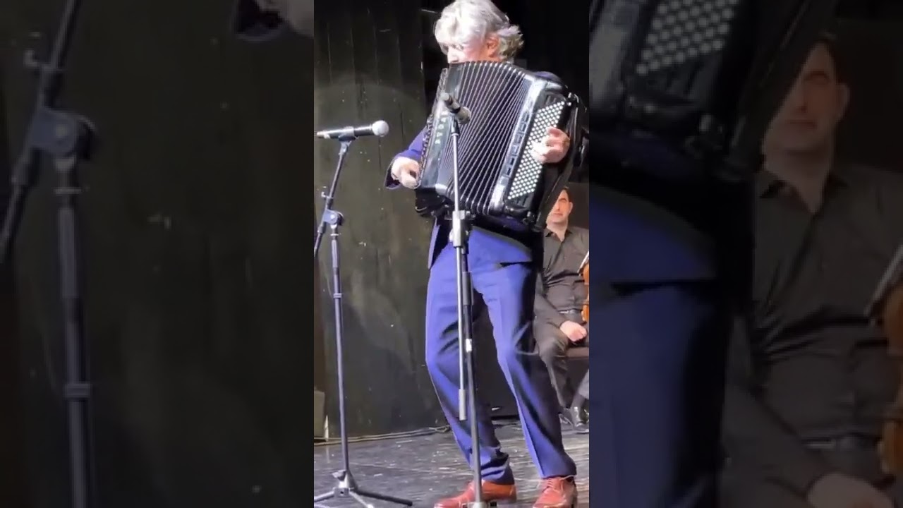 mag. Jovica Djordjevic - DUPLIKATI prednosti dugmetare nad klavirnom harmonikom
