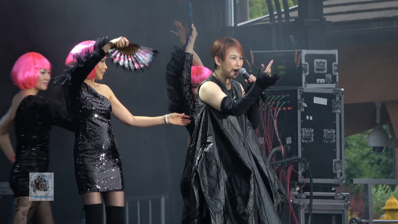 哭泣瑪利 performed by 湯寶如 Karen Tong with Dancers Bibana Fung, Claire Oney, and  Maggie Shi