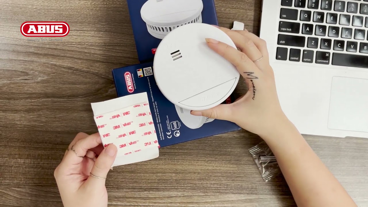 Hướng dẫn lắp đặt & kích hoạt thiết bị báo cháy không dây Abus Smoke Detector RWM150