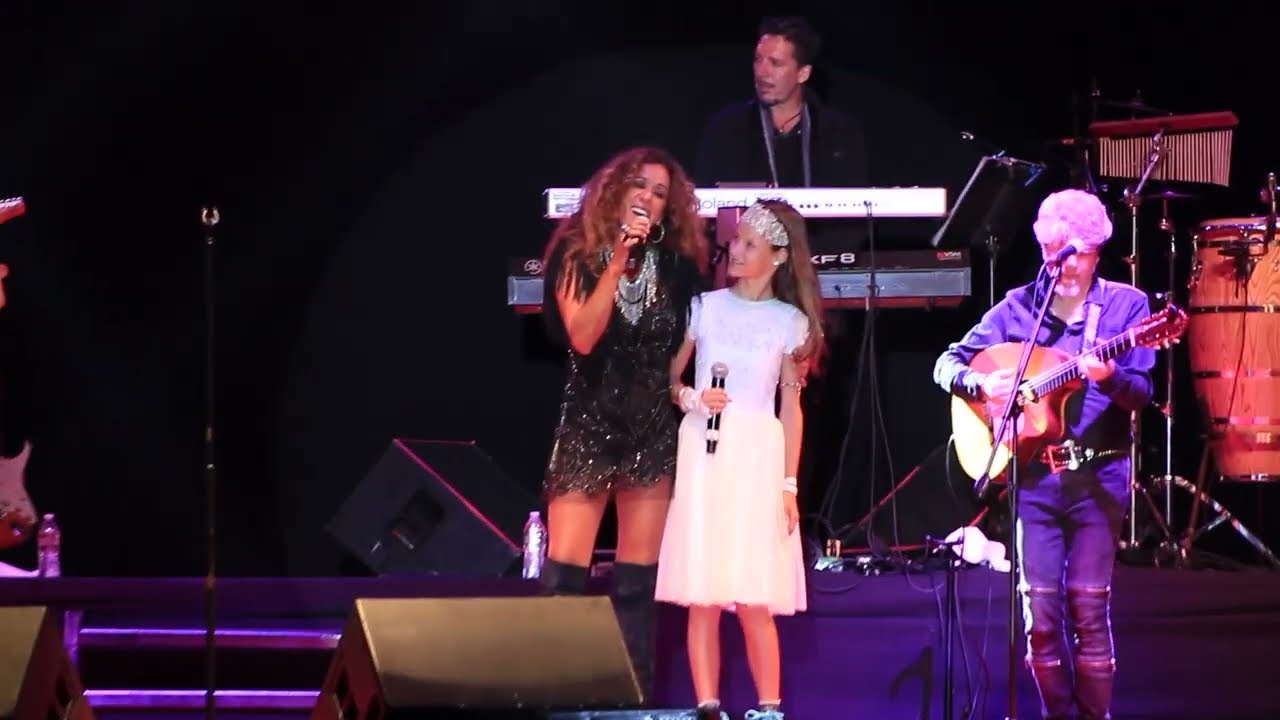 Rosario Flores e ILDIKÓ interpretan 