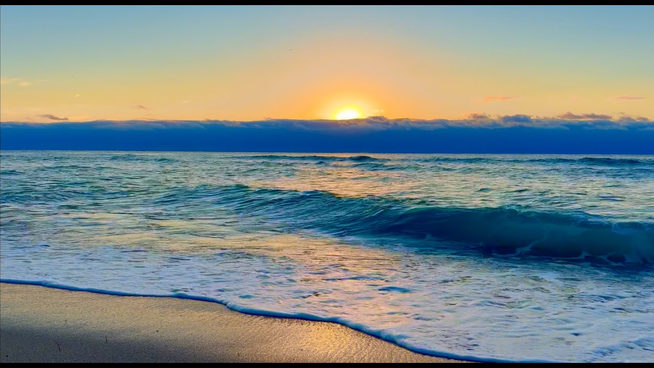 Where the Ocean Meets the Morning Light 🌅 | 4K Ocean Waves for Deep Sleep 🌊✨