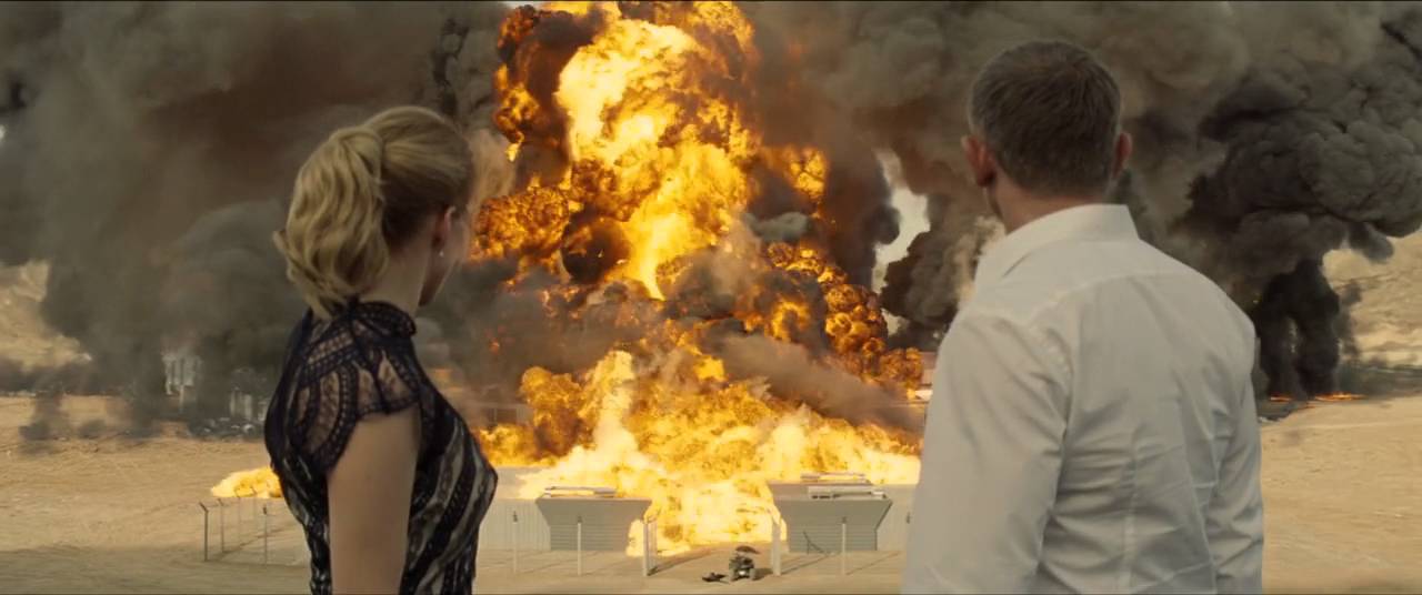 Spectre - Explosion scene