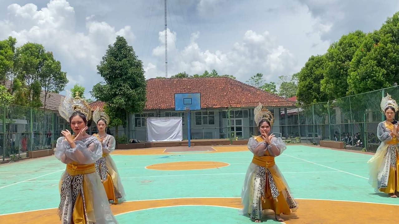 Tarian Kreasi Seni Kelas 12.7 angkatan 26’
