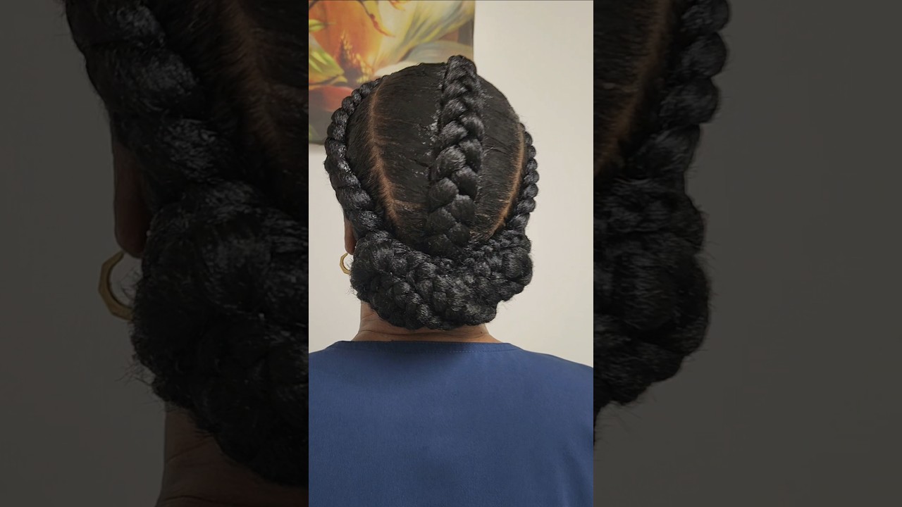 Feeding braids protective hairstyle on our client. #naturalhairstyles #protectivehairstyle