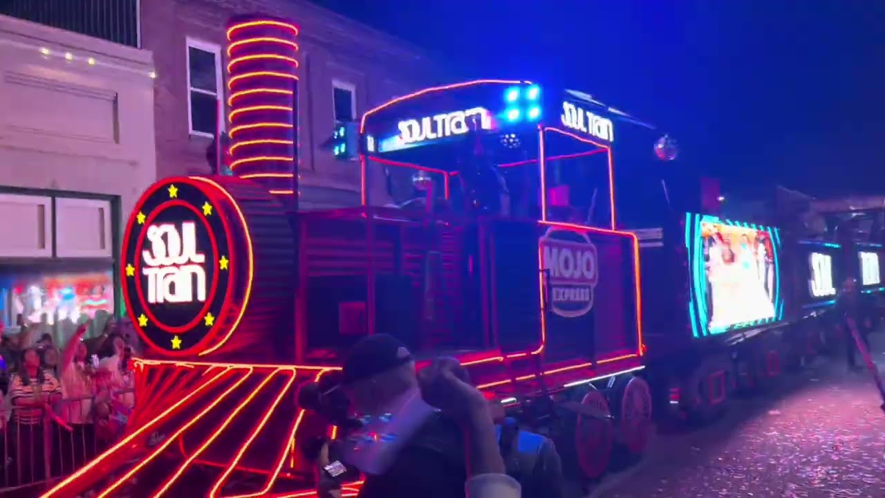Dothan, Alabama Mardi Gras parade