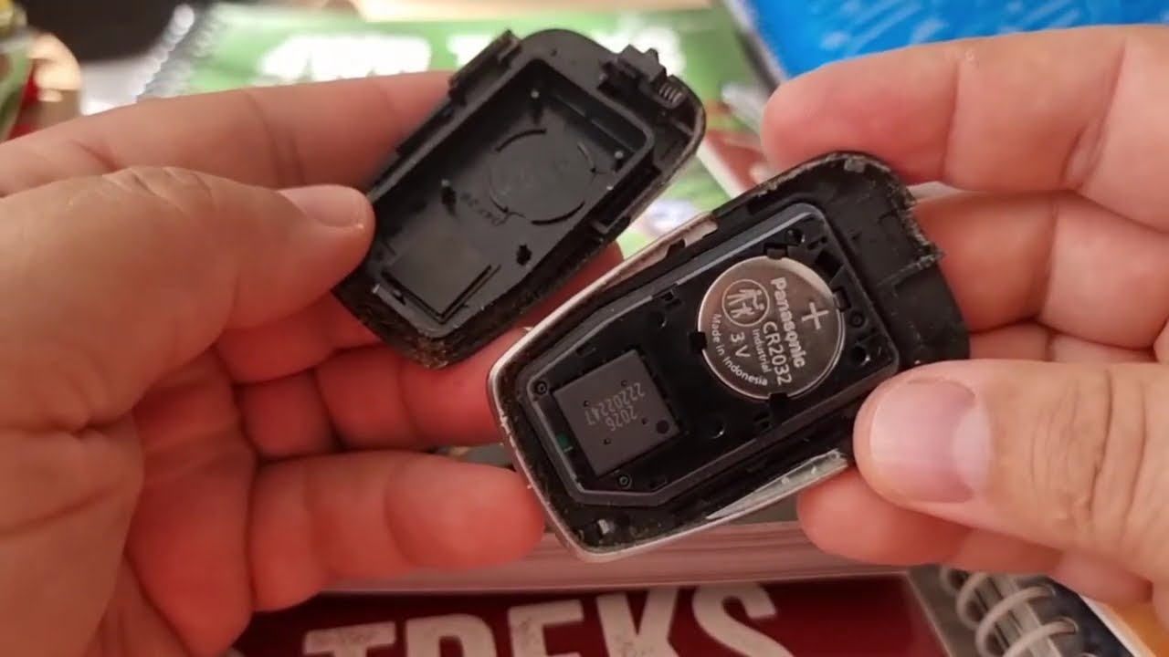 Prado Key Fob – EASY Fix! | Toyota Land Cruiser Prado Battery Replacement