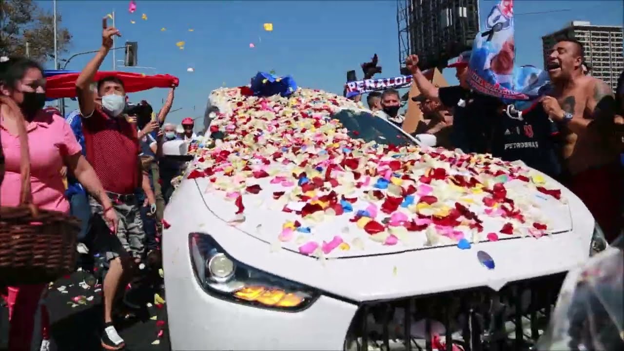 Leonel Sánchez funeral y pérgola de las flores, caravana Azul.