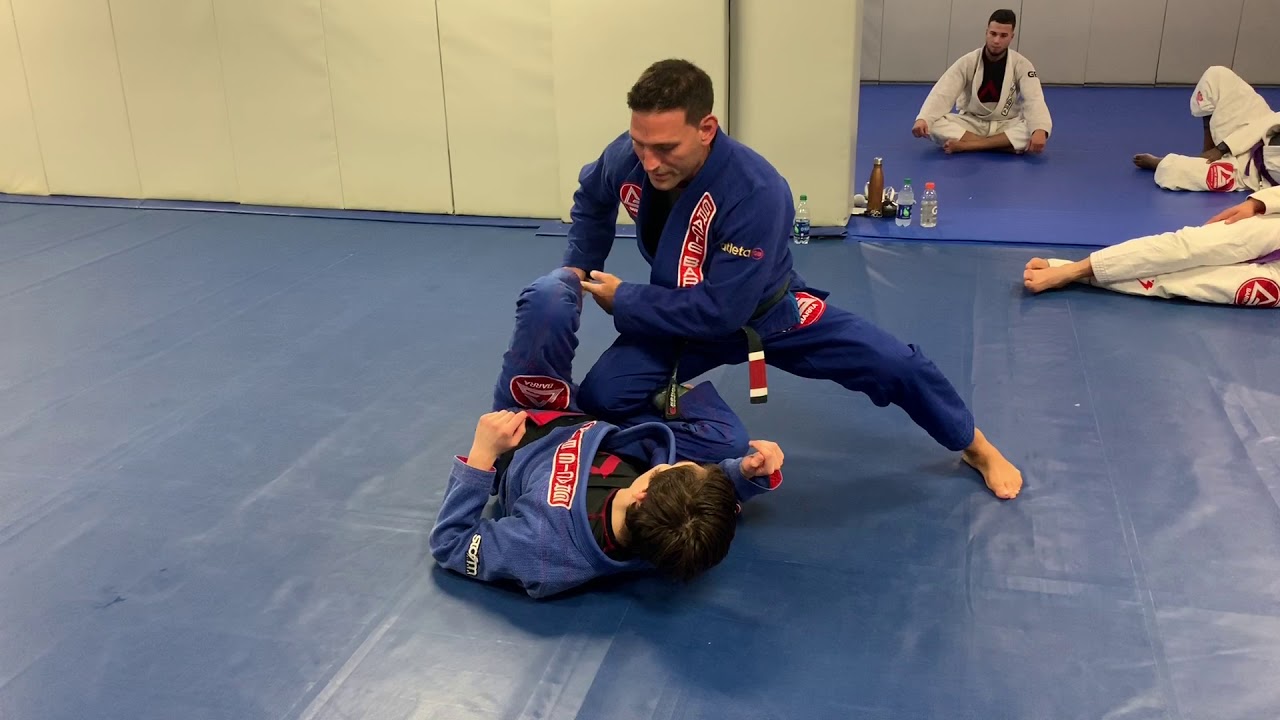 Gracie Barra Long Island - Reverse De La Riva Pass