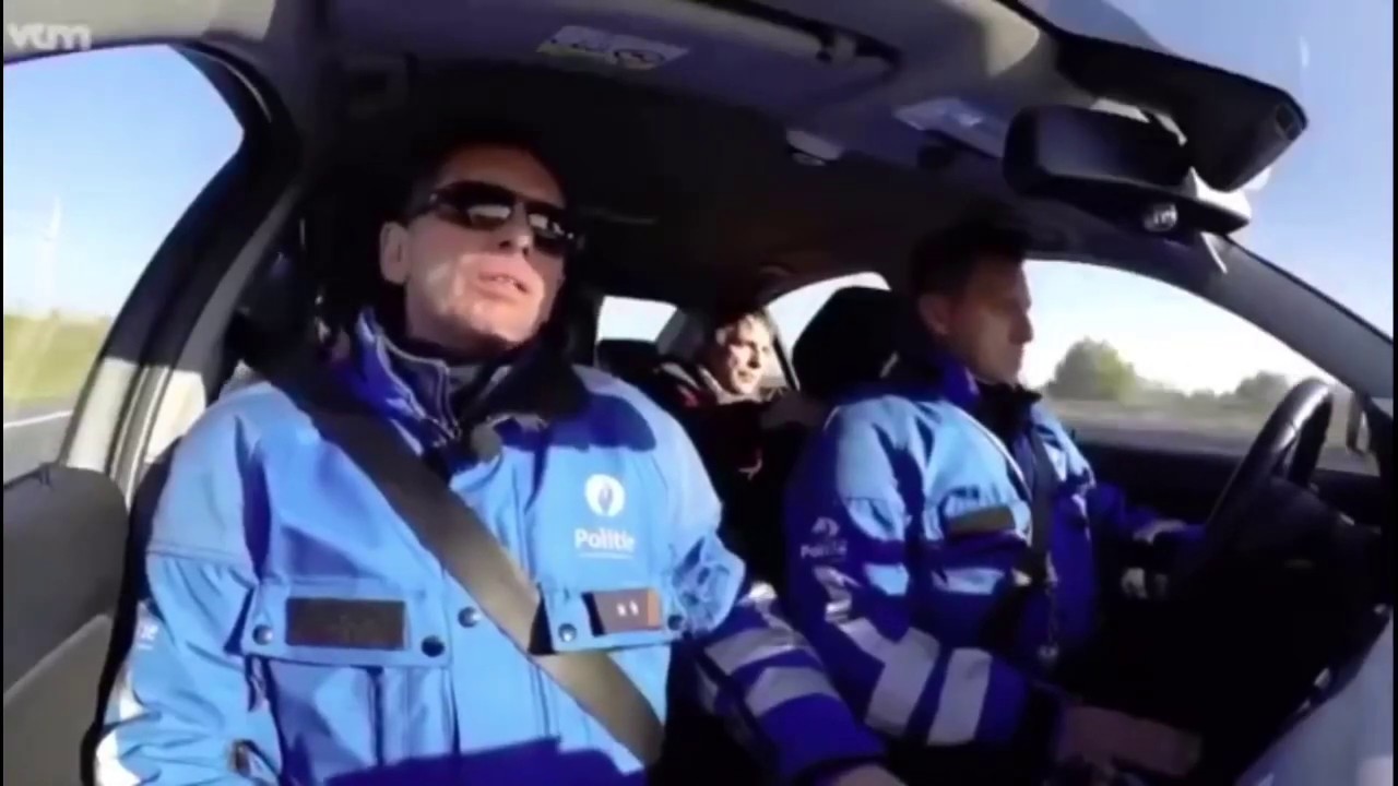 Achtervolging van een Jaguar door de wegpolitie en lokale politie van Antwerpen