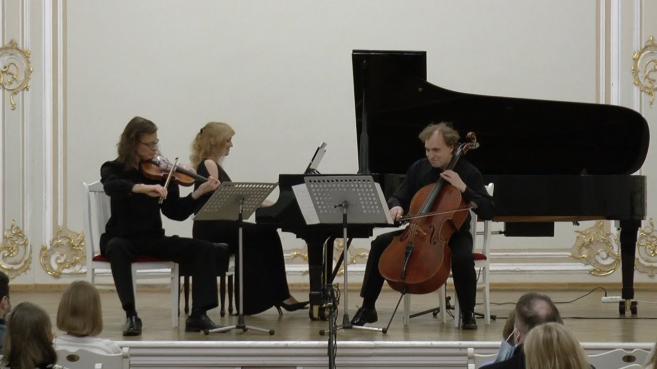 Bohuslav Martinů &ndash; Bergerettes, Piano Trio, H.275 (1939)