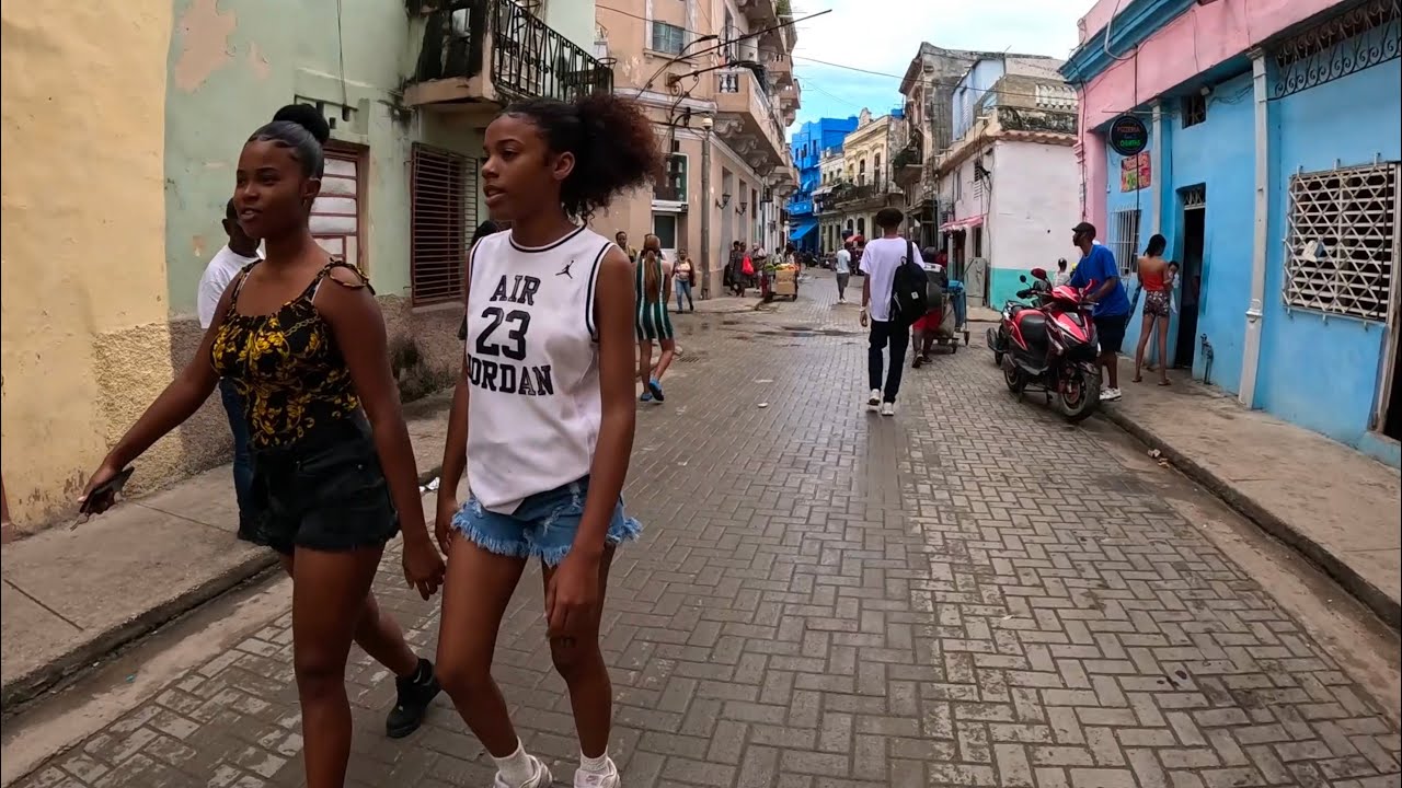 Adios Cuba!! 🇨🇺 Why Everyone Is Trying to Flee the Island