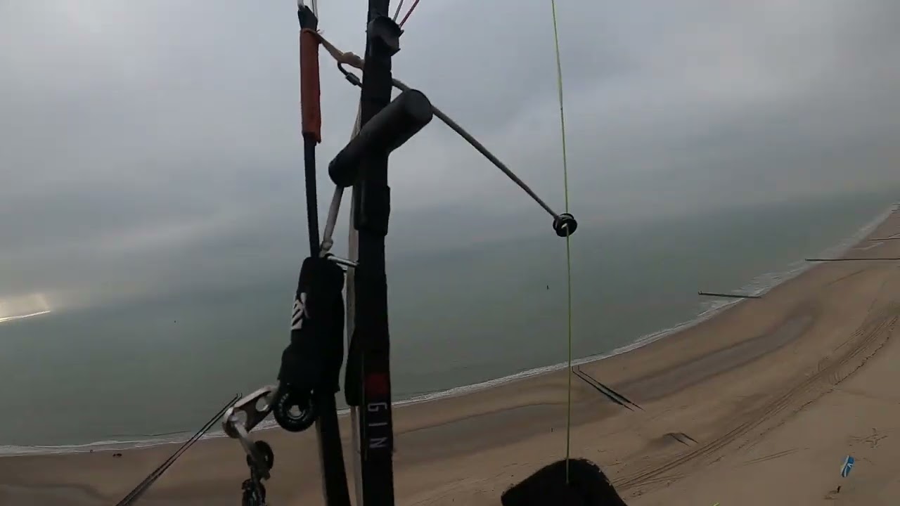 Zoutelande Paragliding Gin Boomerang 11 collapse on full bar