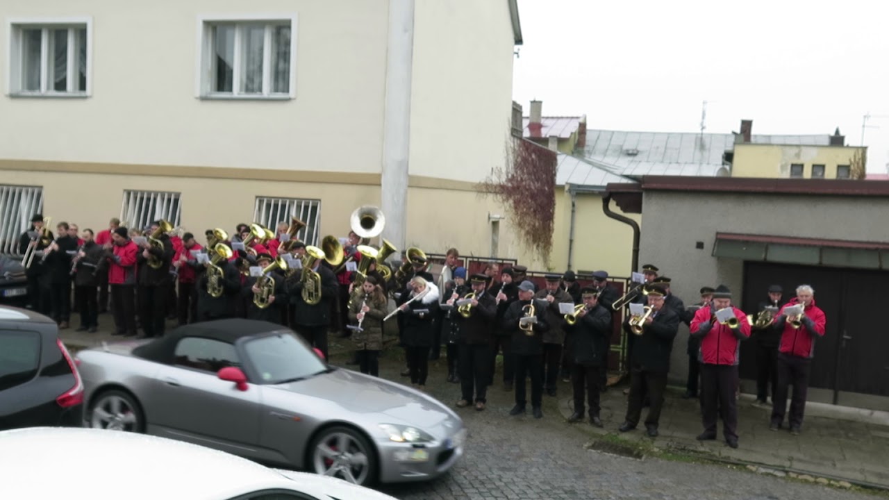 Muzikantský pohřeb - 48 hráčů