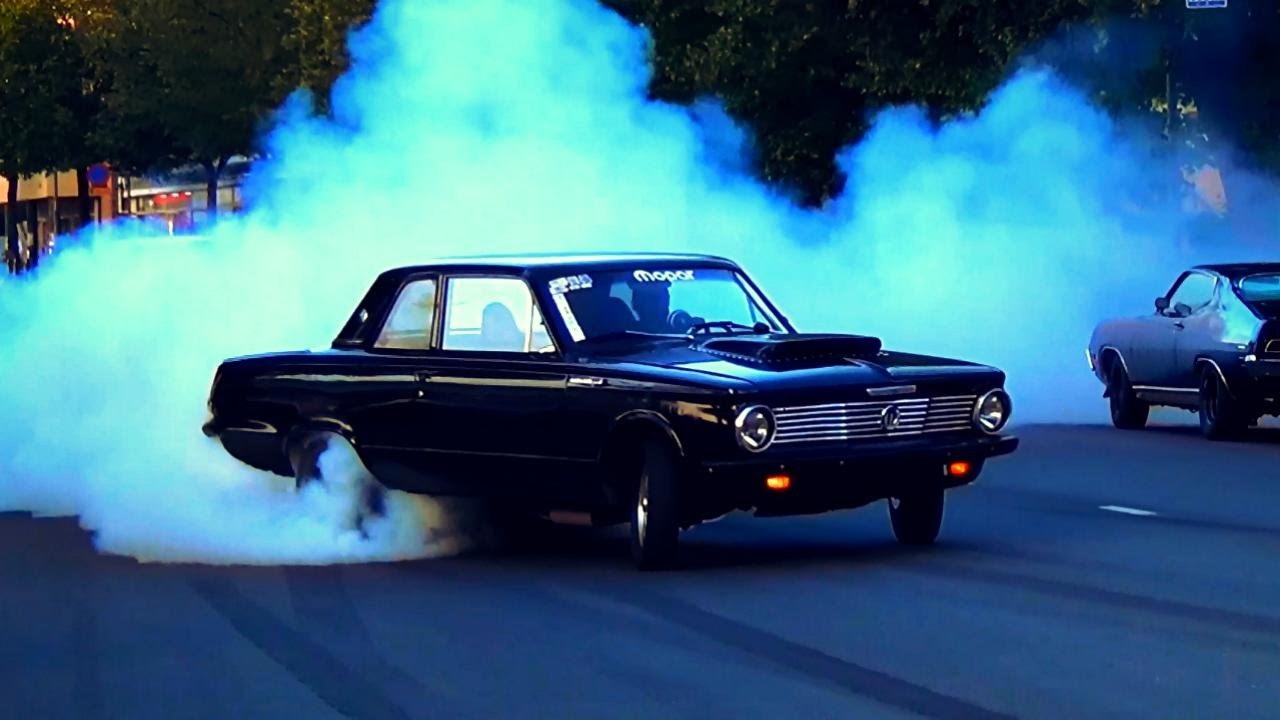 MOPAR BEAST! '65 Valiant Massive Burnouts & Drag Racing