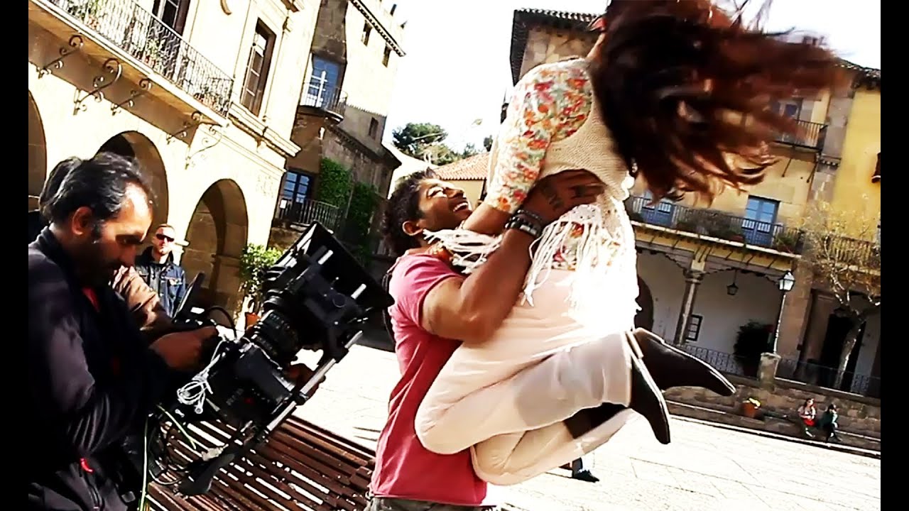Fun On The Sets Of Iddarammayilatho - Allu Arjun, Catherine Tresa , Amala Paul