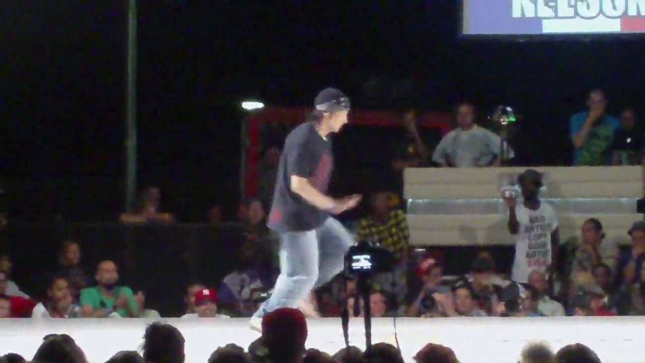 SDK 2010 - Poppin final - Kite (JP) vs Nelson (FR) and Popin Pete judge solo