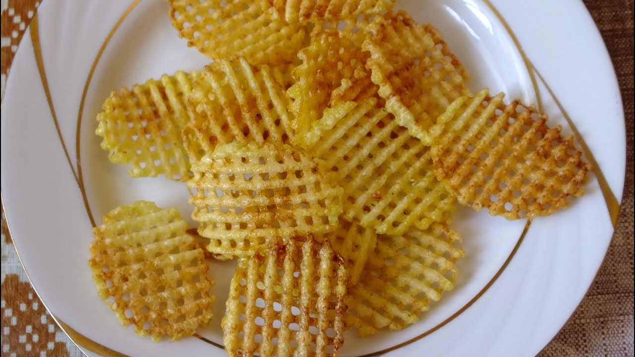 Новогодние рецепты 2025 г.  Как готовить картофельные чипсы в дома How to make  Potato Chips