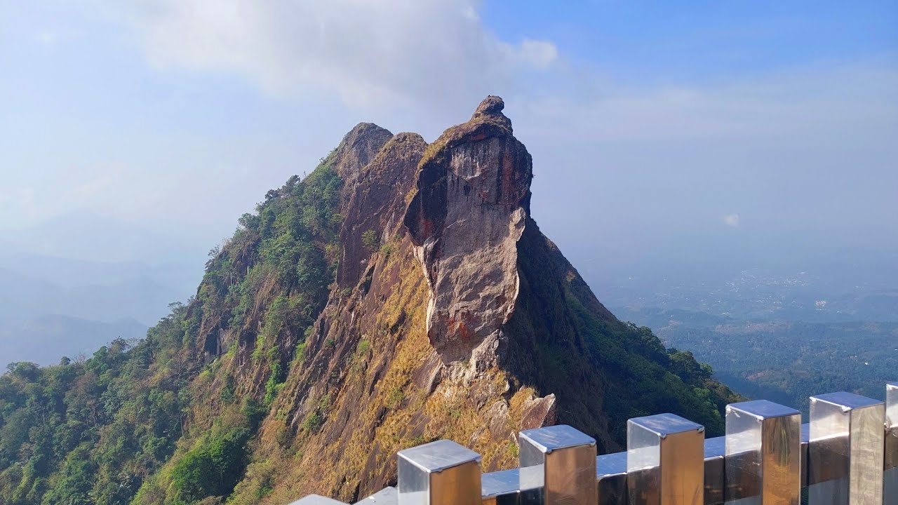 നീലകൊടുവേലിയുള്ള ഇല്ലിക്കൽ കല്ലിലേക്ക് ഒരു യാത്ര | Illikkalkkallu | Best tourism places in Kottayam