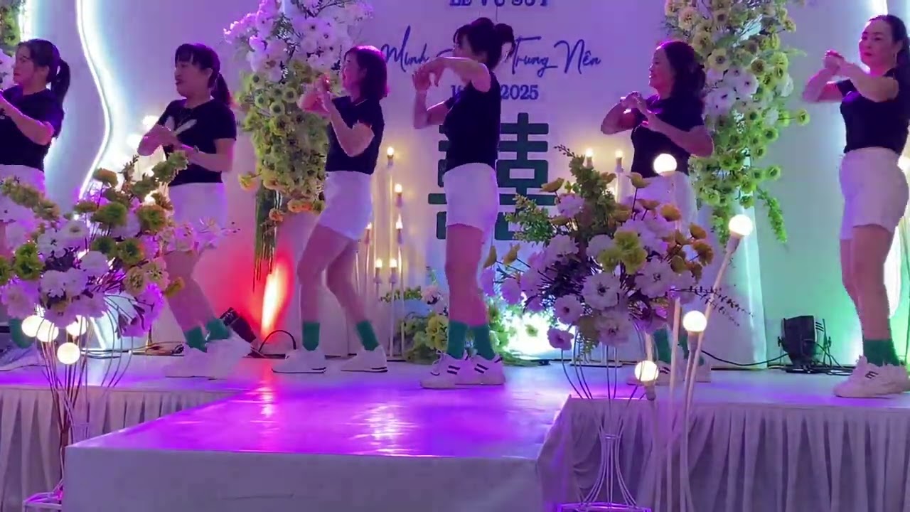 Hạnh phúc Minh Huệ và Trung Nên 