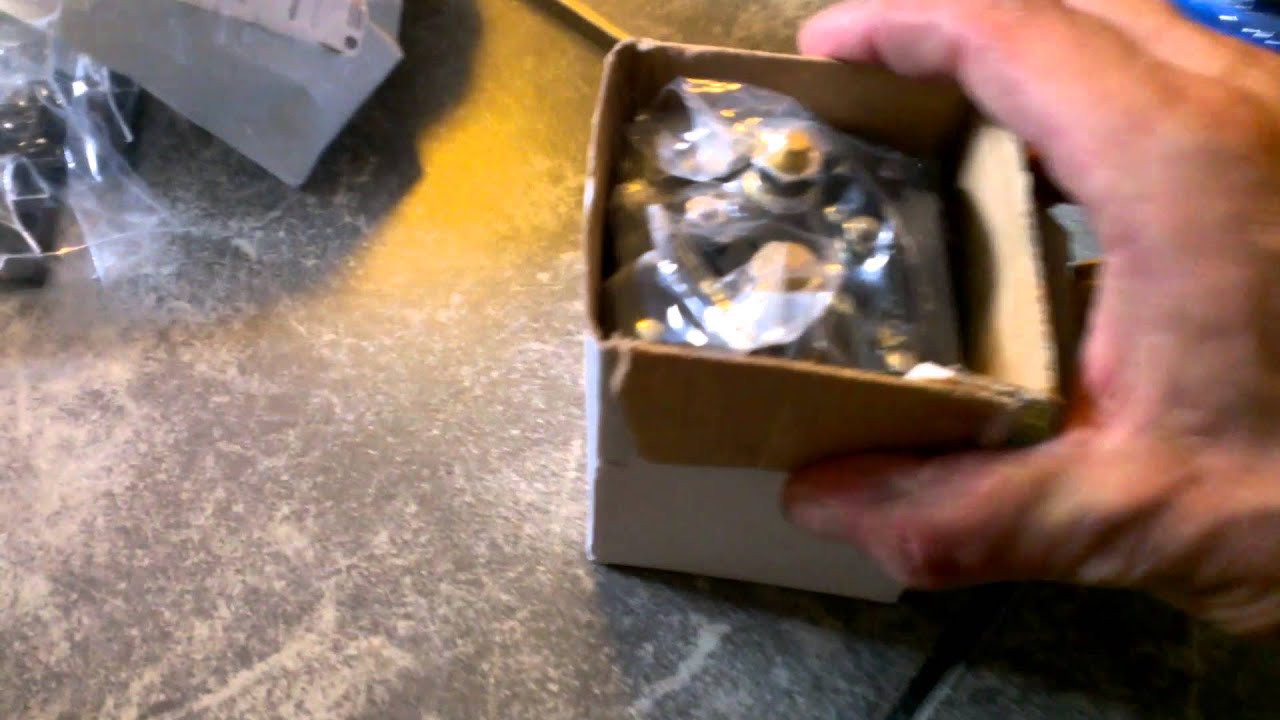 Unboxing video install Bay ib 500 battery isolator
