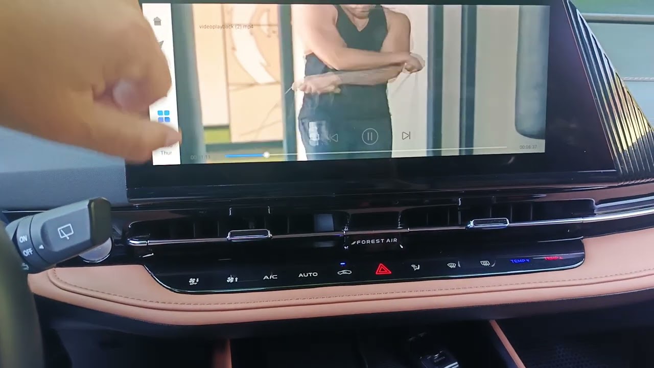 Changan Q05 просмотр видео клипов на моноторе