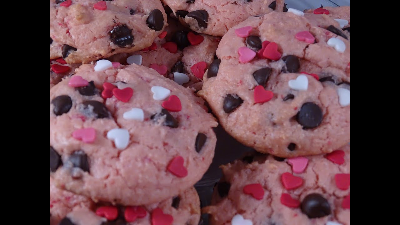 Valentine's day Strawberry Chocolate Chip Cookies- with yoyomax12