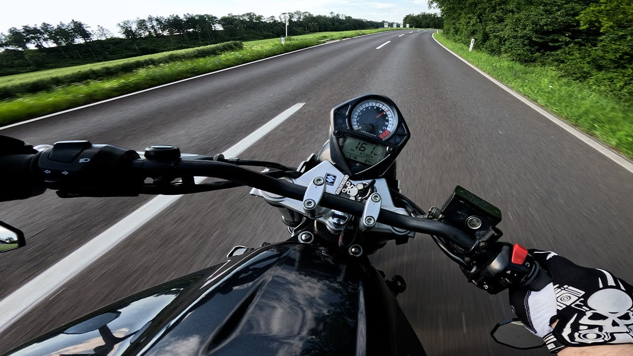 The Sound of V2! Suzuki SV650 - Cobra Slip On #suzukisv650