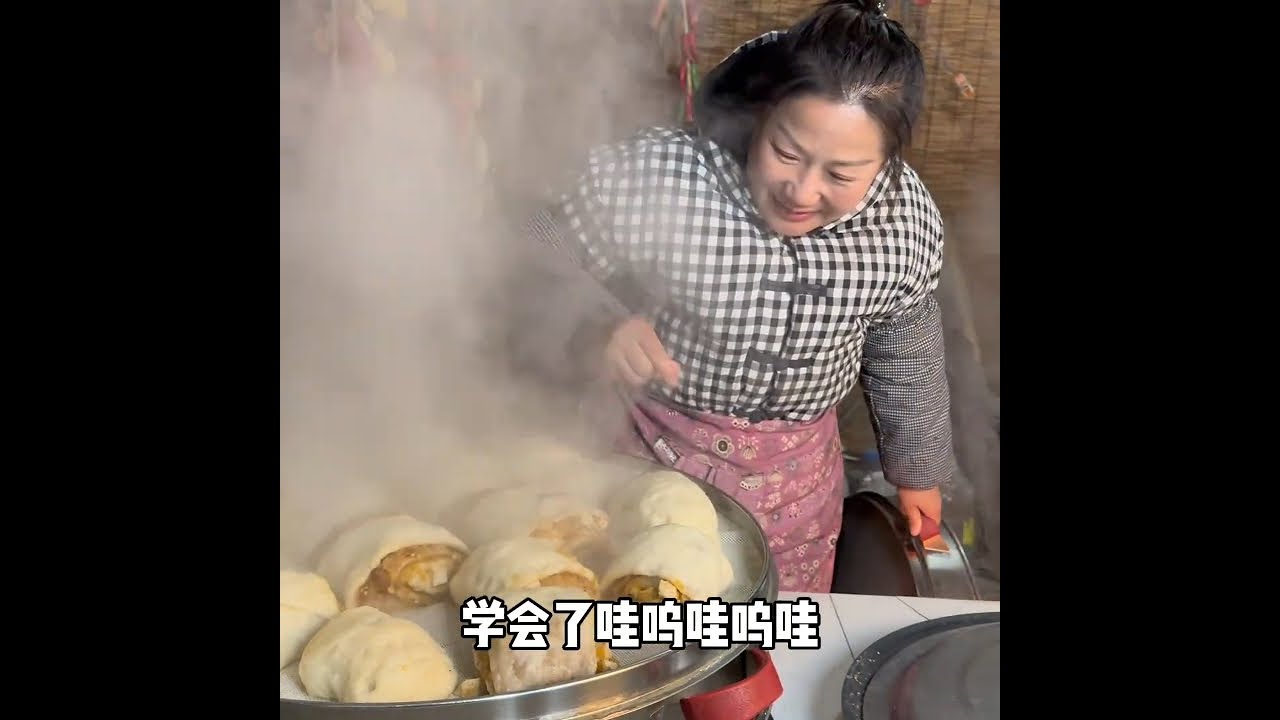 我们想要的从不是昂贵的大衣，而是自己男人的一个态度，是有人知冷知热的疼爱，婚姻从不是和谁过都一样，被人放在心上，护在身后，才是最奢侈的幸福#我的乡村生活 #农村美食 #记录真实生活 #夫妻 #新农人计