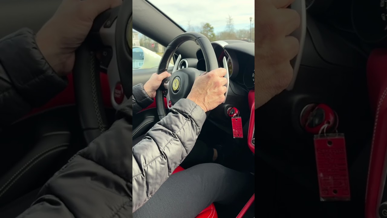 Подборка фотографий Ferrari California T 2017 года, сделанных мной на iPhone в новогодние праздники.