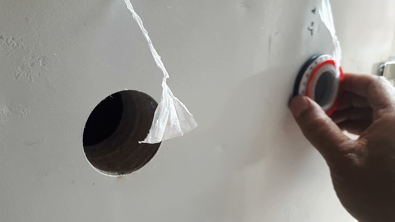 لتجنب اعاقة الصيصان و تسهيل عملية خروجهم من البيض اليك هذا الحل