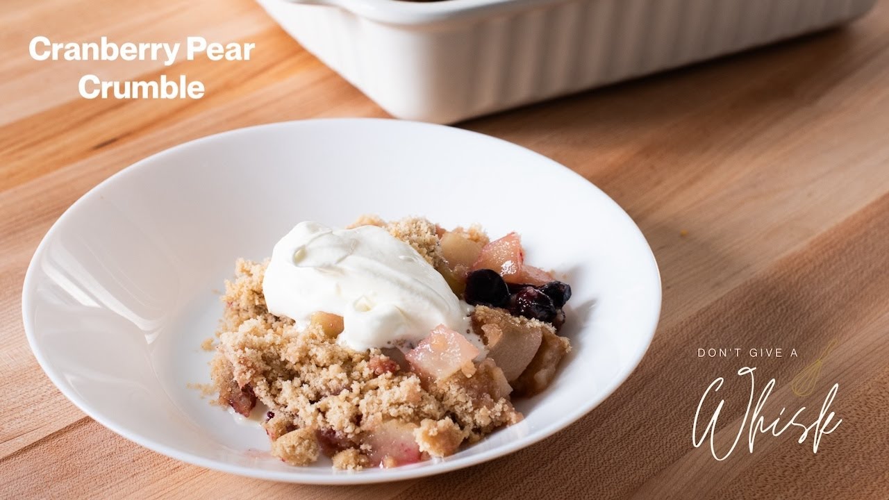 Cranberry Pear Crumble from Dessert of the Day (Williams-Sonoma) | Hit The Books
