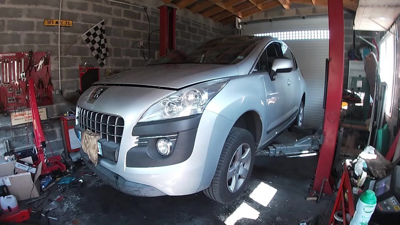 Changer kit distribution +pompe à eau et kit courroie accessoire Peugeot 3008 1.6 hdi 110
